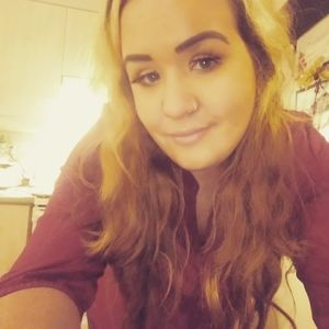 Meet your Posher, Cynthia